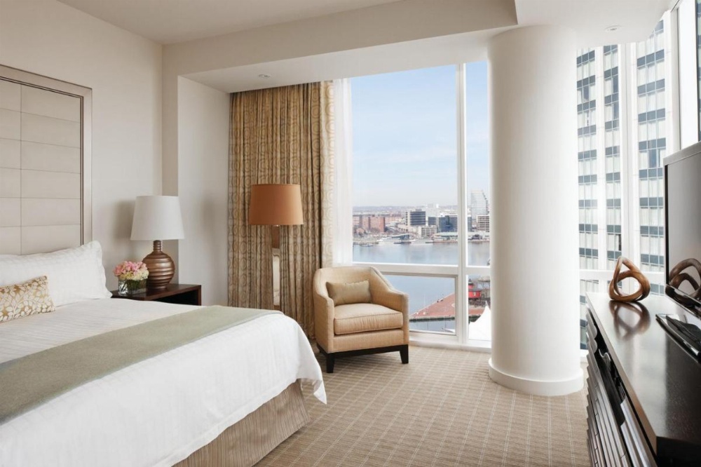 Premier King room with Harbor View
